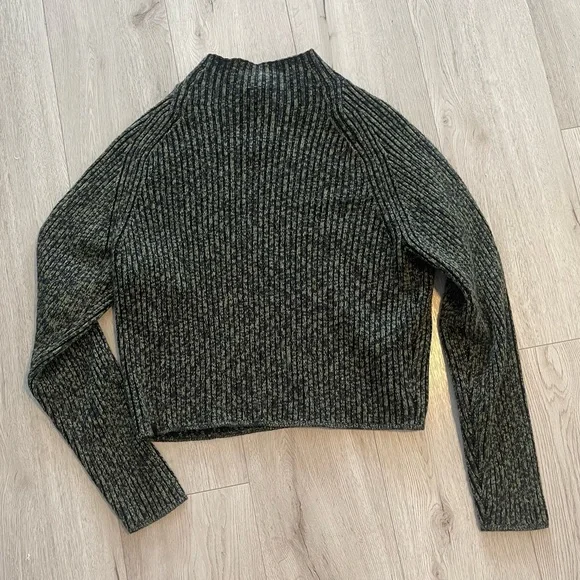 Lululemon Cotton-Cashmere Blend Mock Neck Sweater- Green and Black Knit - Picture 6 of 6